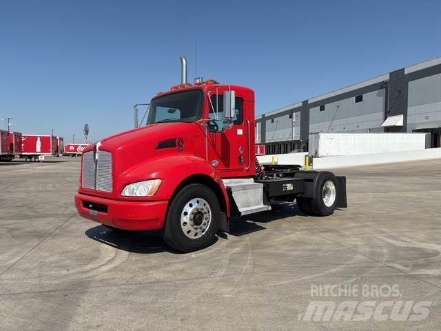 Kenworth T370 牵引车