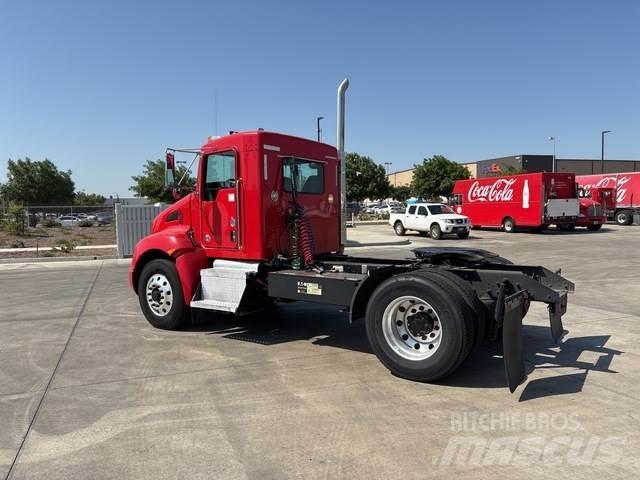 Kenworth T370 牵引车