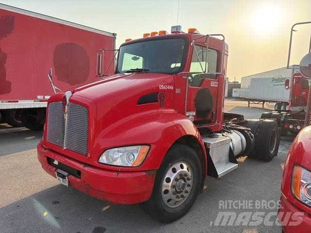 Kenworth T370 牵引车