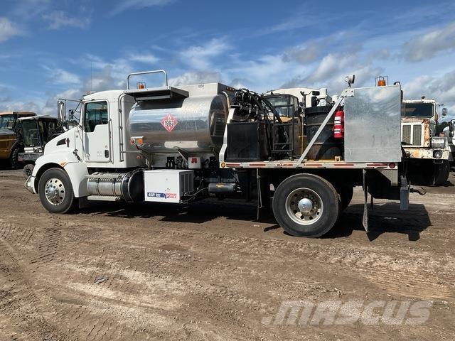 Kenworth T370 油罐车