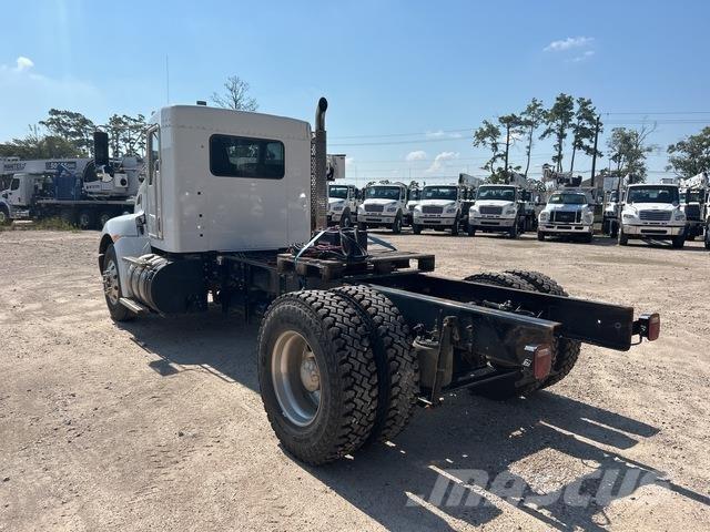 Kenworth T370 驾驶室与内部