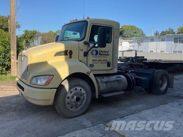 Kenworth T370 牵引车