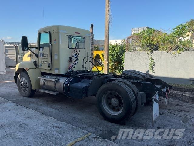 Kenworth T370 牵引车