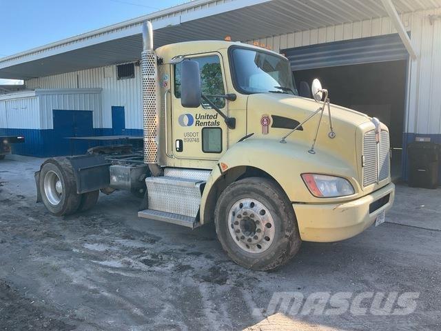 Kenworth T370 牵引车