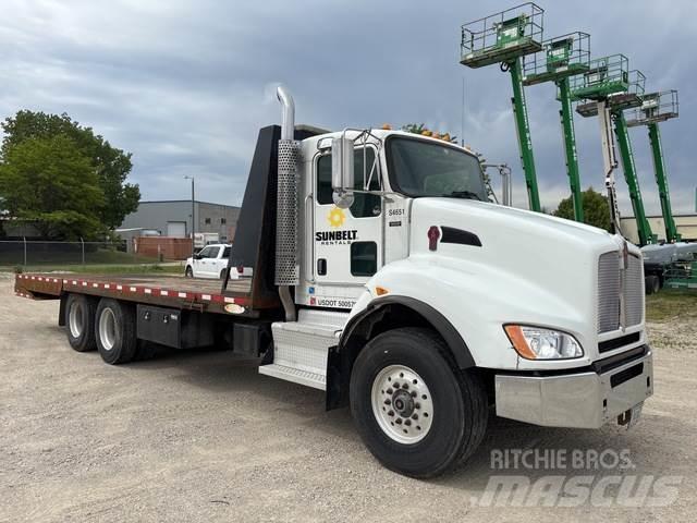 Kenworth T440 平板栏板货车