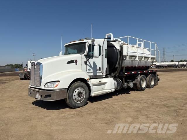Kenworth T660 组合/真空油槽车
