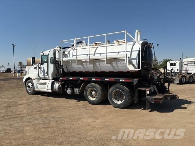 Kenworth T660 组合/真空油槽车