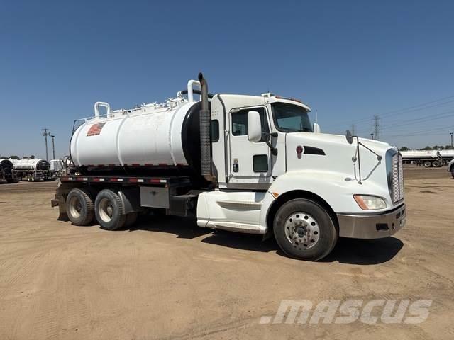 Kenworth T660 组合/真空油槽车