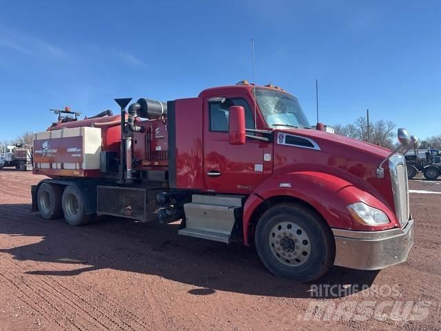 Kenworth T680 履带挖掘机