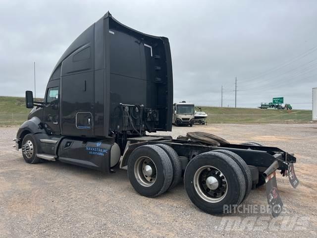 Kenworth T680 牵引车