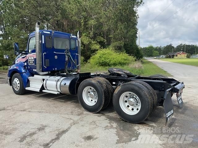 Kenworth T680 牵引车