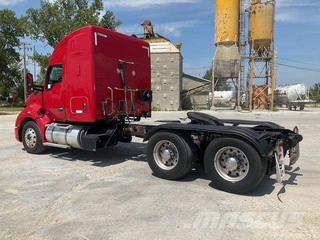 Kenworth T680 牵引车