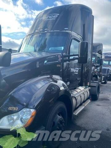 Kenworth T680 牵引车