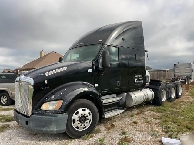 Kenworth T700 牵引车