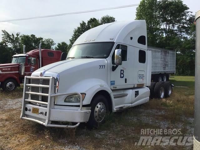 Kenworth T700 牵引车