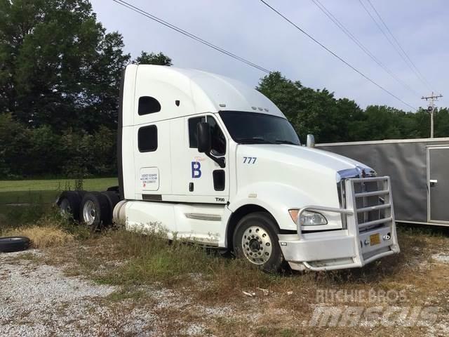 Kenworth T700 牵引车