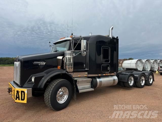 Kenworth T800 牵引车