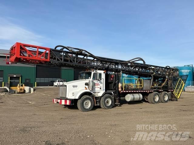 Kenworth T800 钻机车