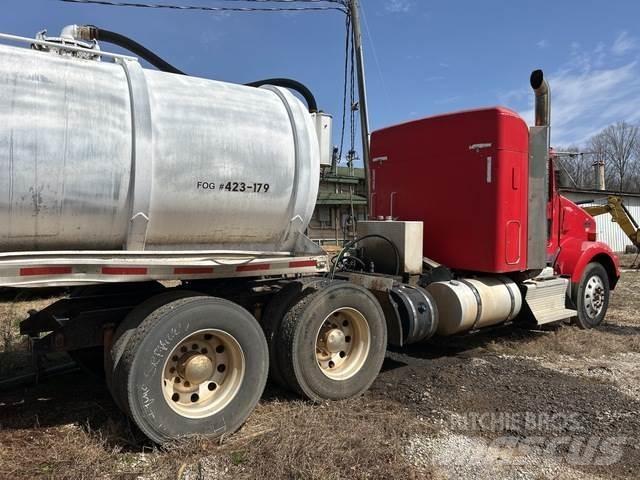 Kenworth T800 牵引车