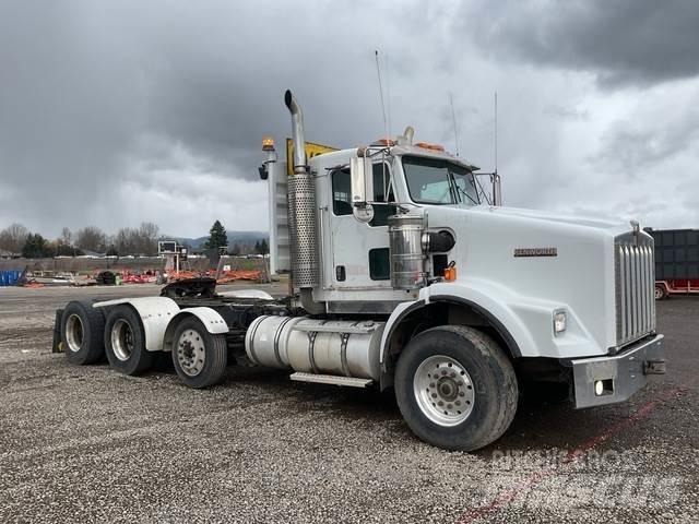Kenworth T800 牵引车