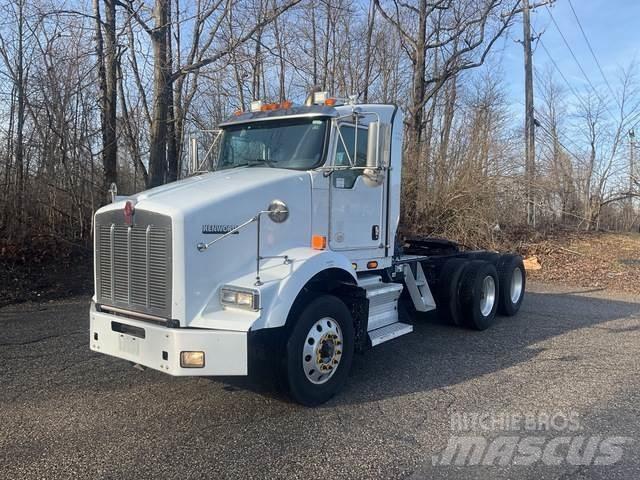 Kenworth T800 牵引车