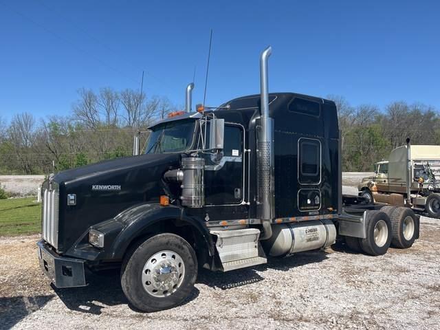Kenworth T800 牵引车