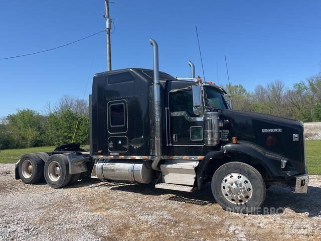 Kenworth T800 牵引车