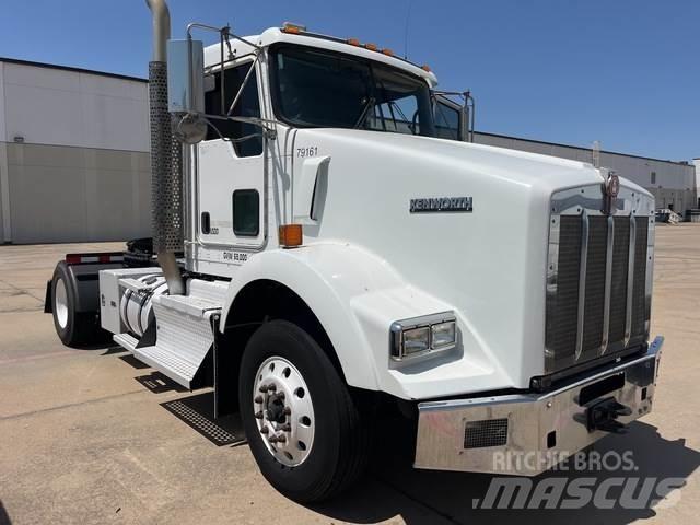 Kenworth T800 牵引车