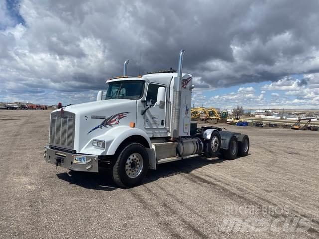 Kenworth T800 牵引车