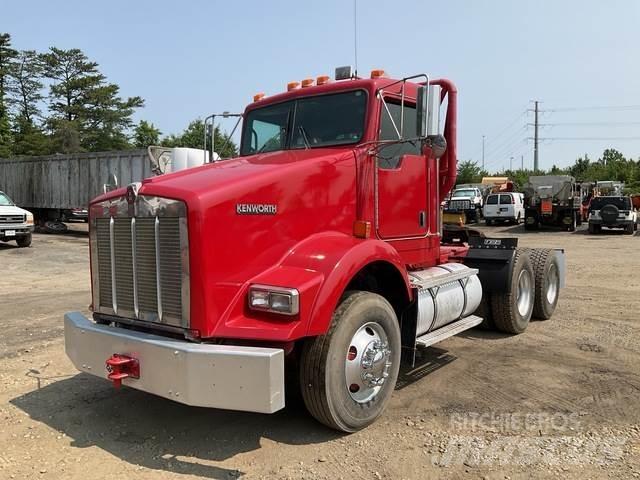 Kenworth T800 牵引车
