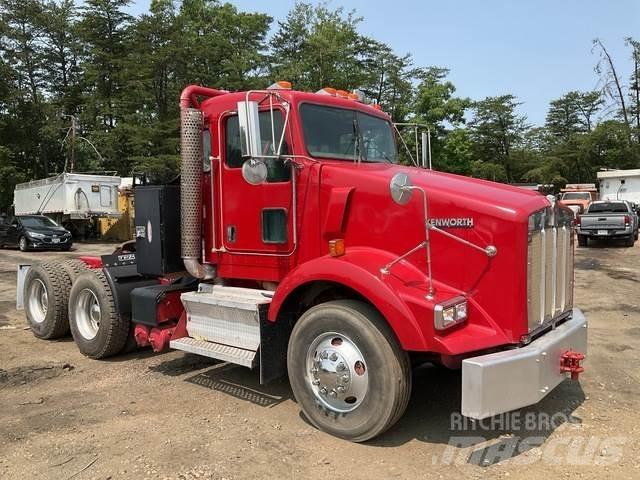 Kenworth T800 牵引车