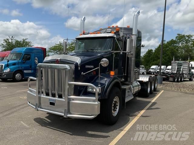 Kenworth T800 牵引车
