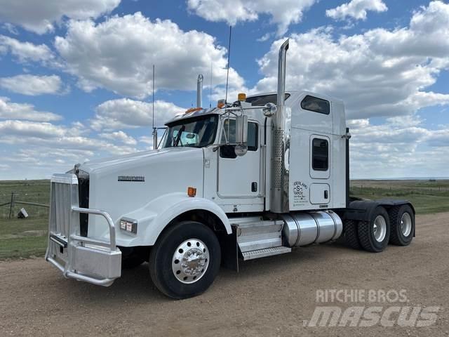 Kenworth T800 牵引车