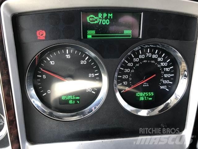 Kenworth T800 牵引车