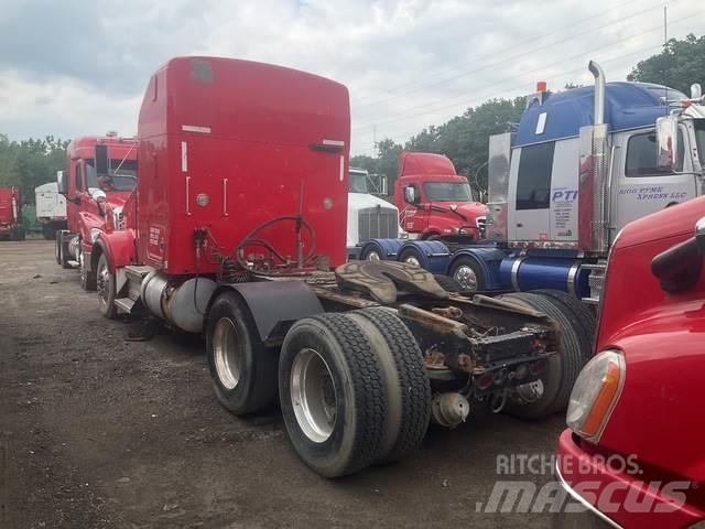 Kenworth T800 牵引车