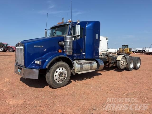 Kenworth T800 牵引车