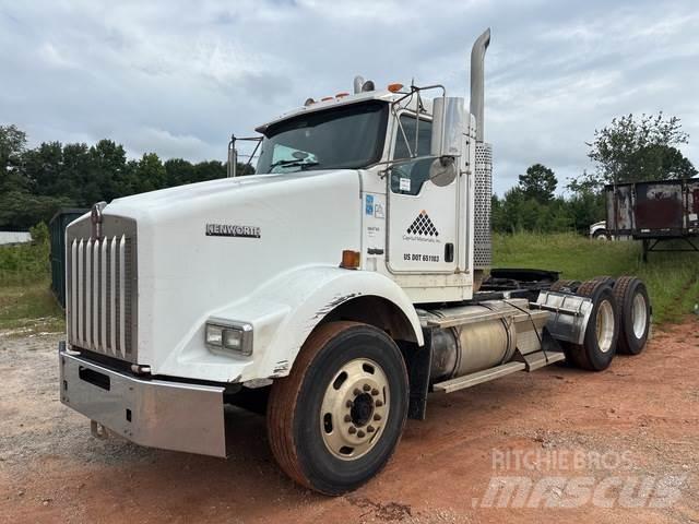 Kenworth T800 牵引车