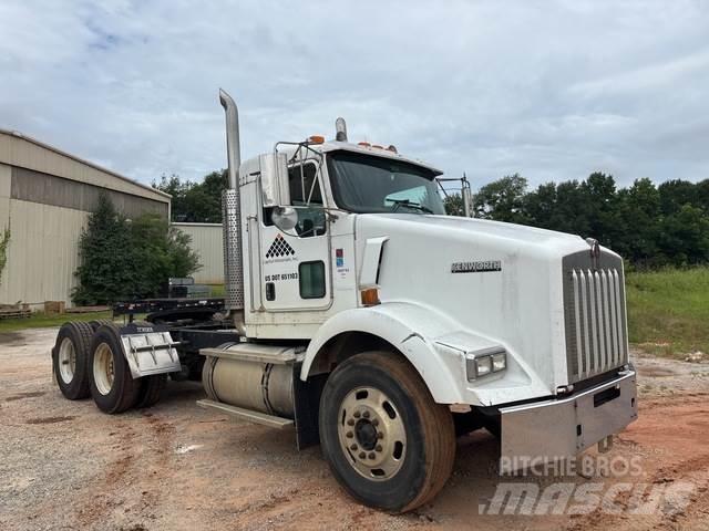 Kenworth T800 牵引车