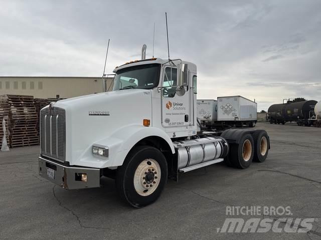 Kenworth T800 牵引车