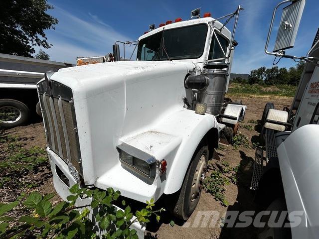 Kenworth T800 牵引车