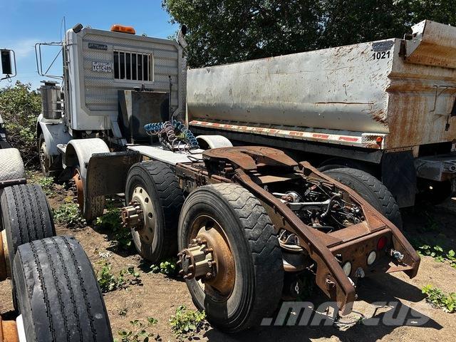 Kenworth T800 牵引车