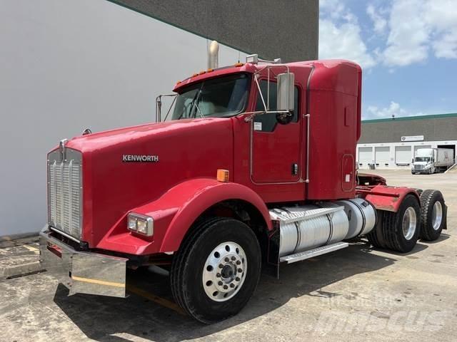 Kenworth T800 牵引车