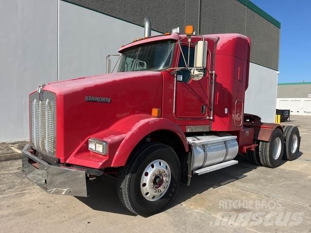 Kenworth T800 牵引车