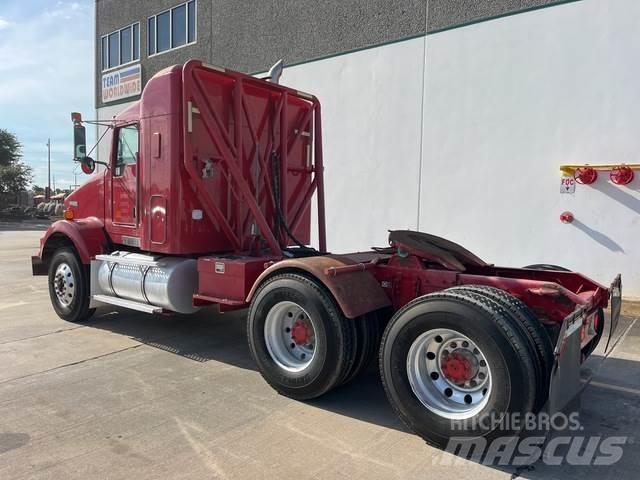 Kenworth T800 牵引车