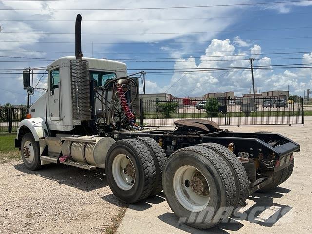 Kenworth T800 牵引车