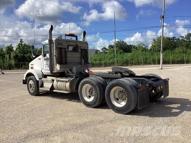 Kenworth T800 牵引车