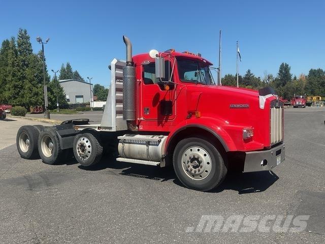 Kenworth T800 牵引车