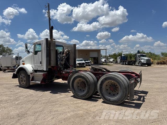 Kenworth T800 牵引车