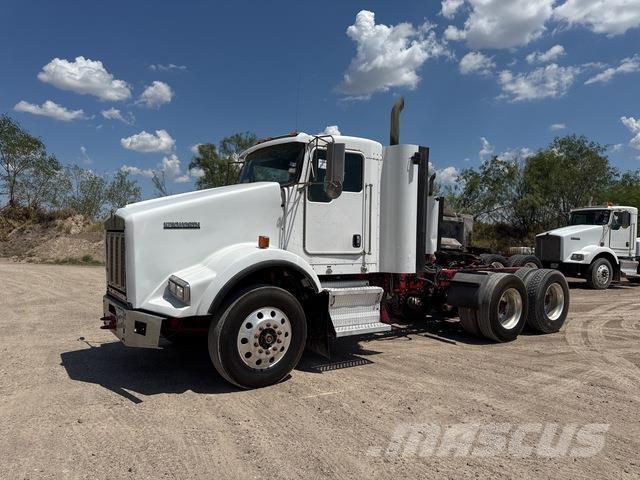 Kenworth T800 牵引车