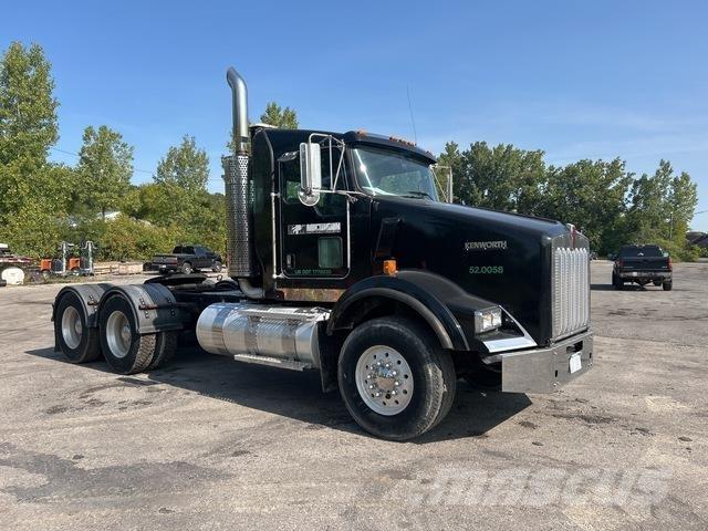 Kenworth T800 牵引车